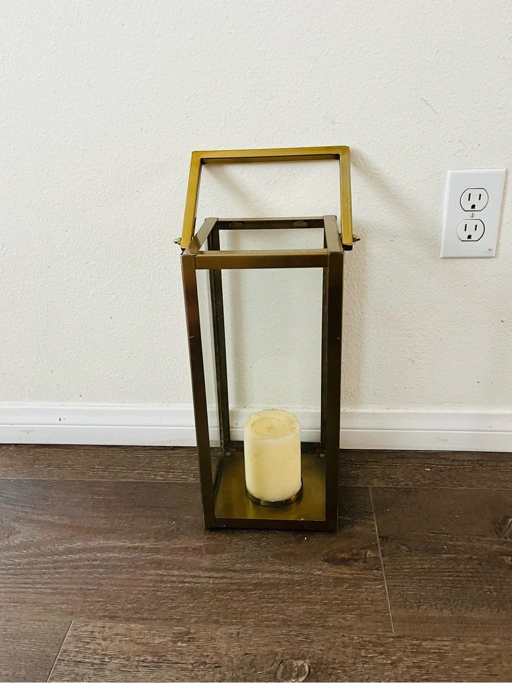 N/A elegant gold